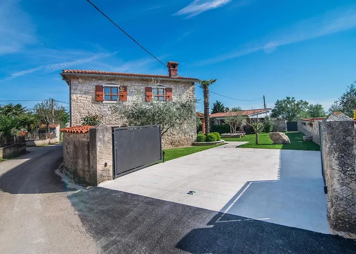 Petric Vikendica Pula