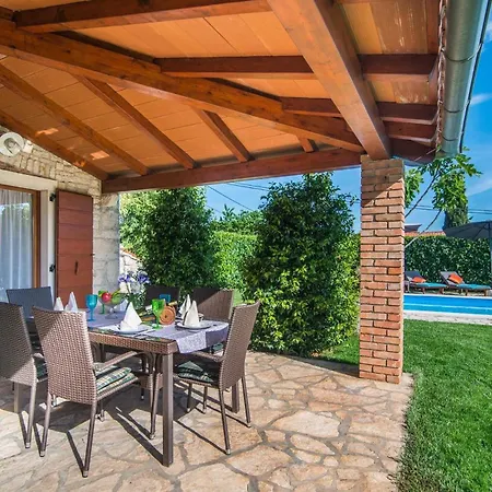 Holiday home Petric *