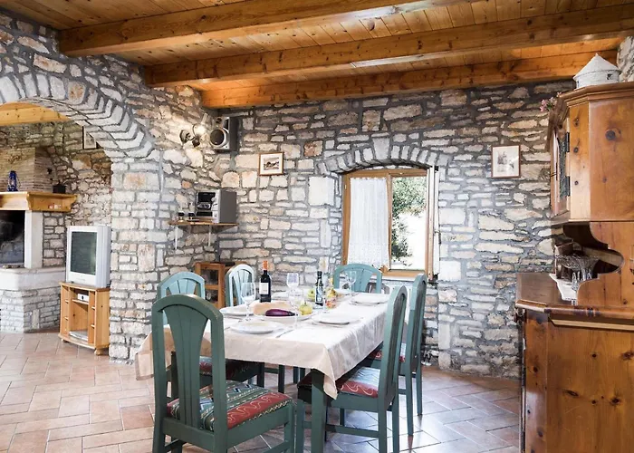 Dom wakacyjny Petric *